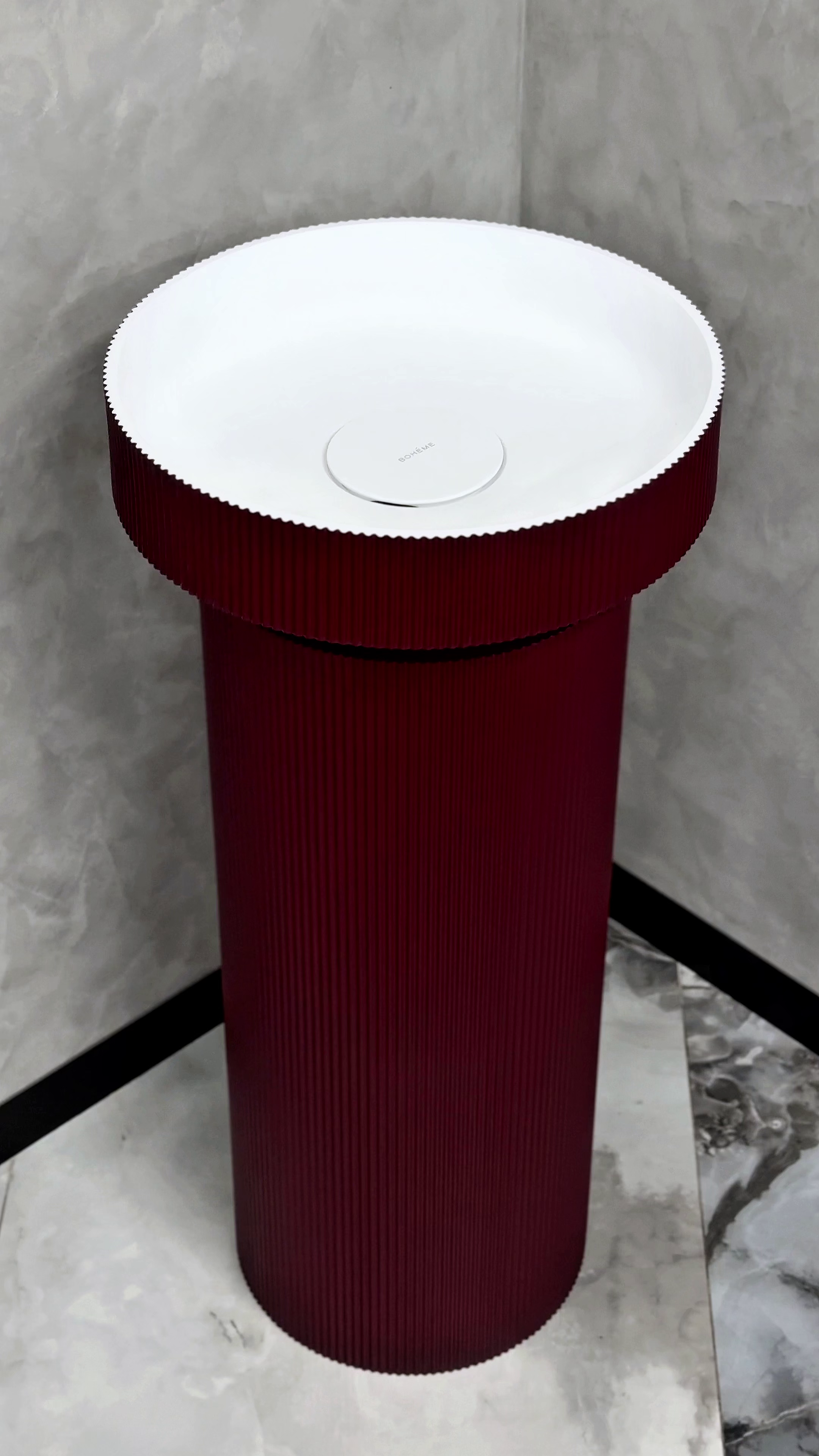 Фото Раковина с пьедесталом Boheme Sole 801-R-BUR + 801-Base-Rib-BUR напольная круглая 40 см (рифленая раковина, рифленый пьедестал), Burgundy (бордовый)