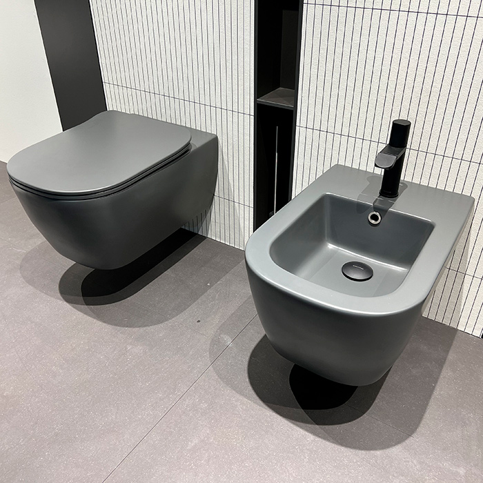 Фото Унитаз подвесной Antonio Lupi Sanitary KOMODO1C GRIGIO VESUVIO, безободковый, с сиденьем с микролифтом, серый матовый
