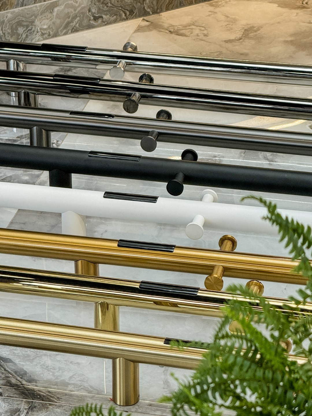 Фото Полотенцесушитель Boheme Uno 726-BR электрический, бронза  h150х12 см