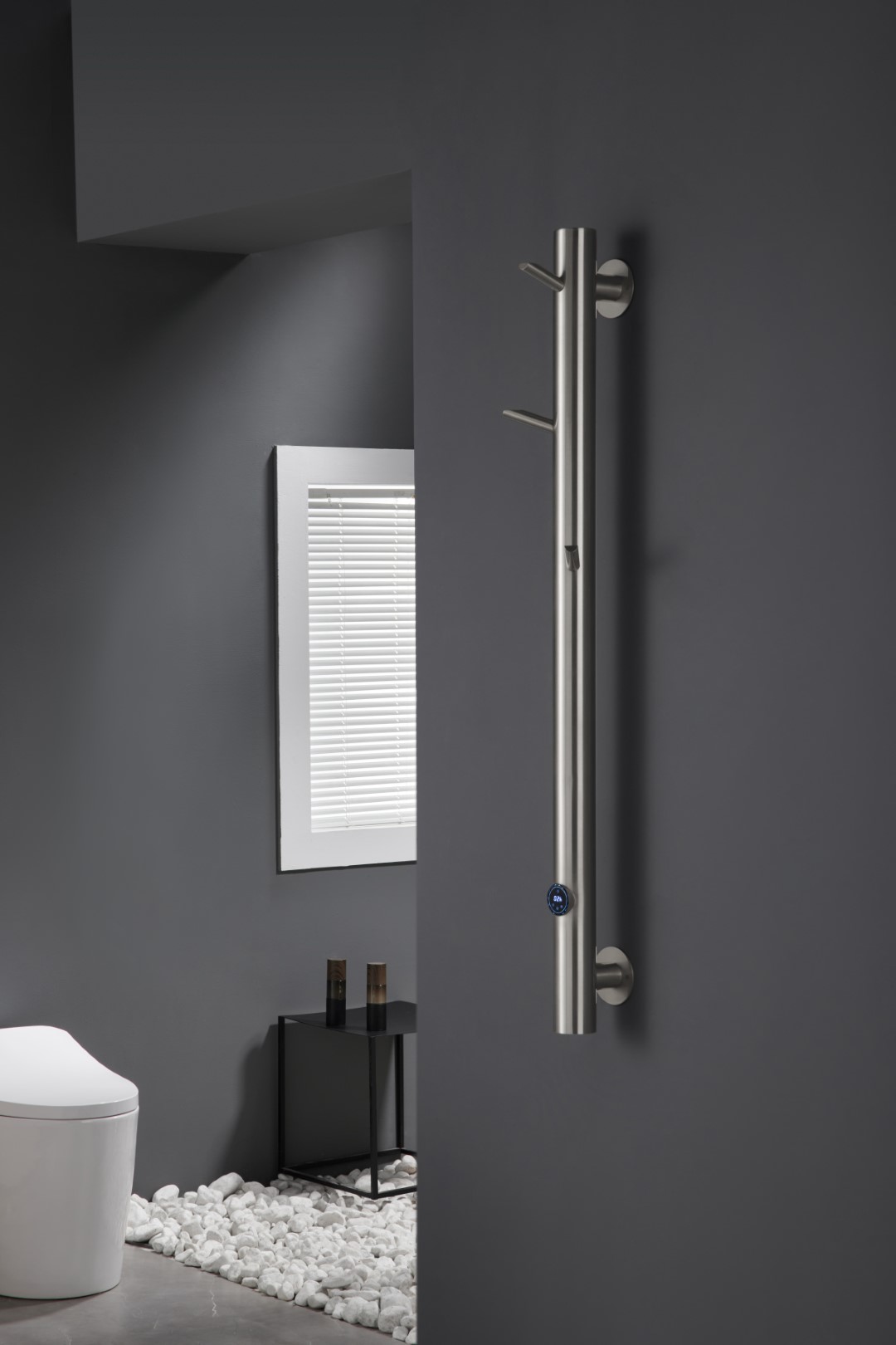 Фото Полотенцесушитель Boheme OAK 724-NB электрический, nickel brush, никель матовый h150х20 см