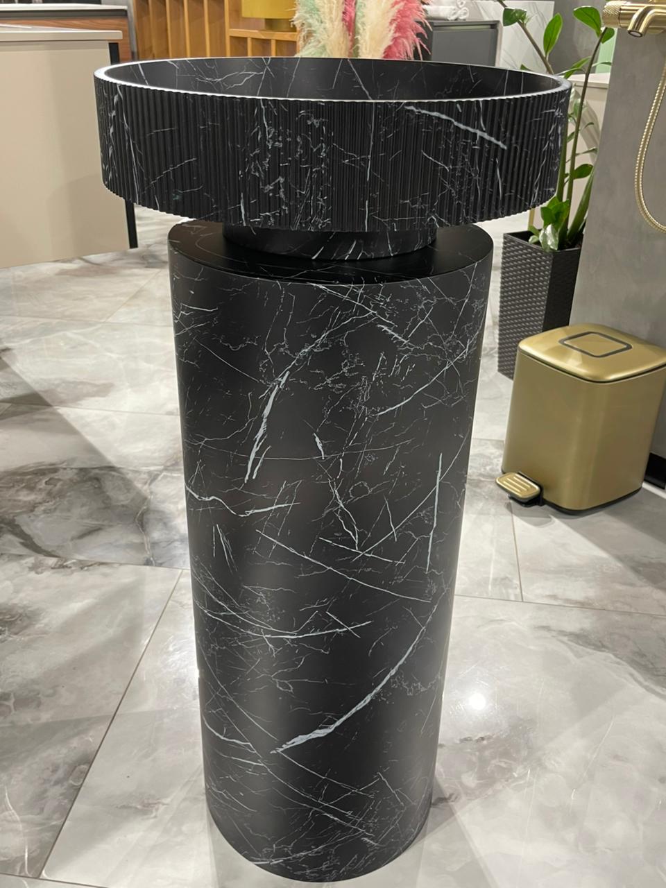 Фото Пьедестал для раковины Armadi Art Sole 801-Base-NM напольный круглый 72 см, Nero Marquina (черный с мраморным рисунком)