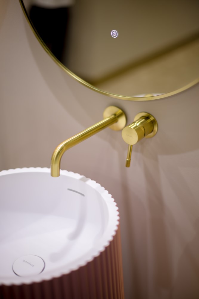 Фото Смеситель для раковины Boheme Uno 465-MG золото матовое