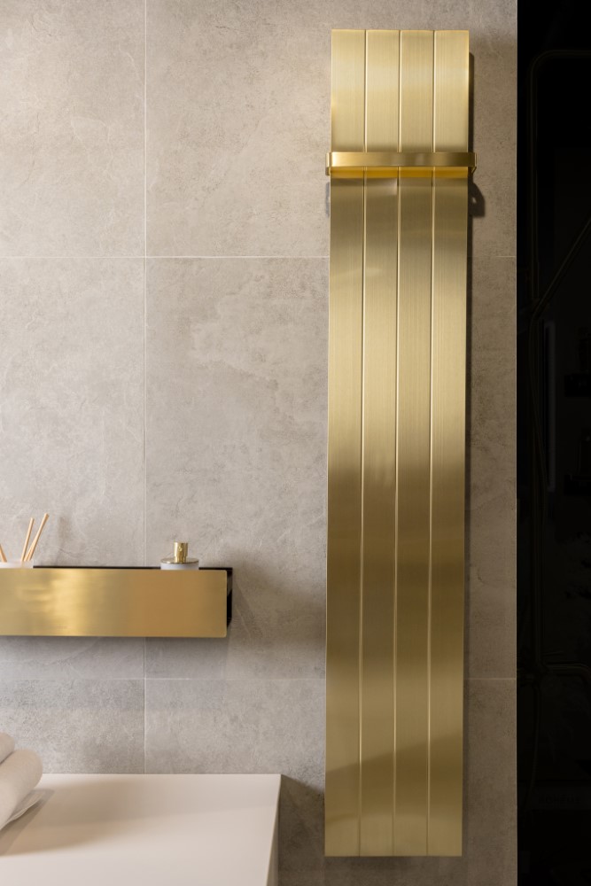 Фото Полотенцесушитель Boheme Flat 725-MG электрический, золото матовое  h150х27 см