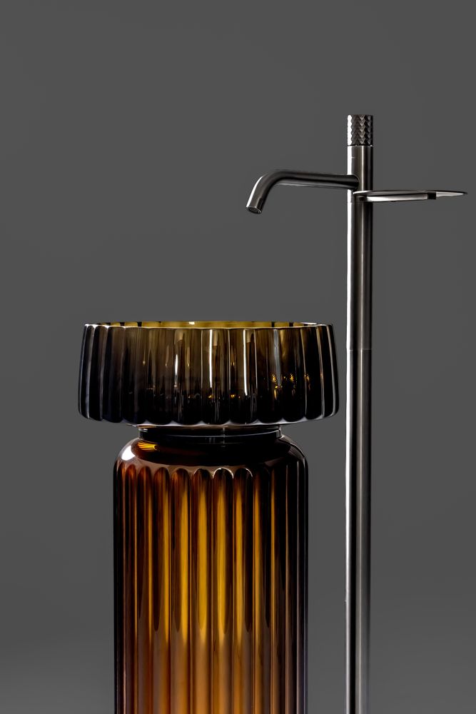 Фото Раковина с пьедесталом Boheme Glow 810-RIB-G-C + 810-BASE-RIB-G-C напольная круглая рифленая 40 см, Coffee (прозрачный кофейный)