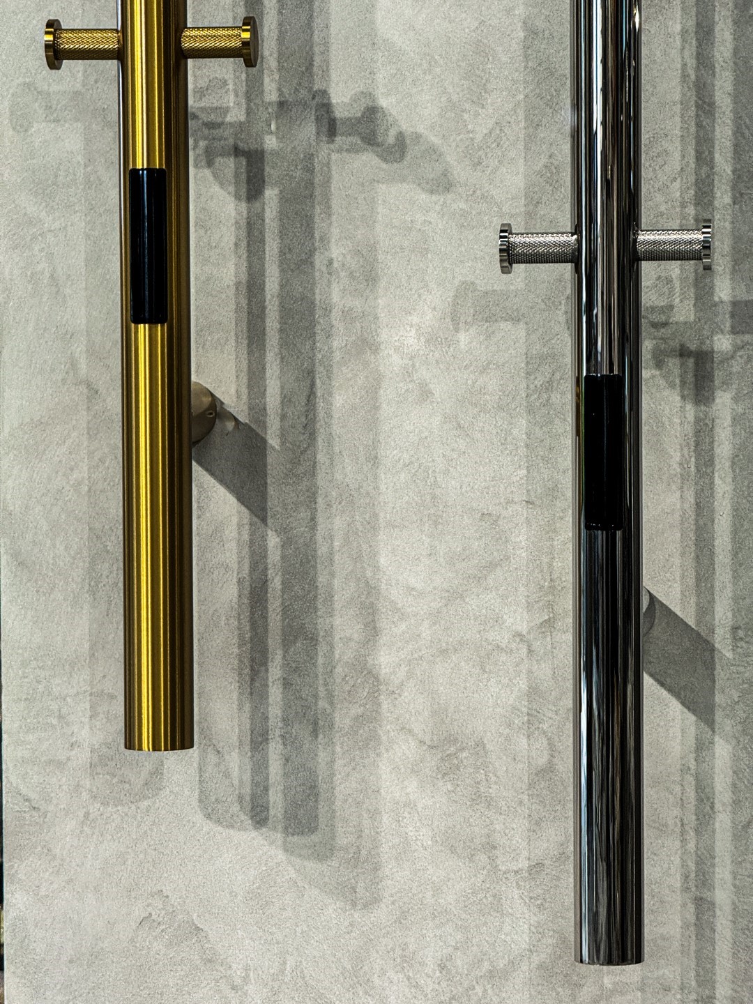 Фото Полотенцесушитель Boheme Uno 726-BR электрический, бронза  h150х12 см