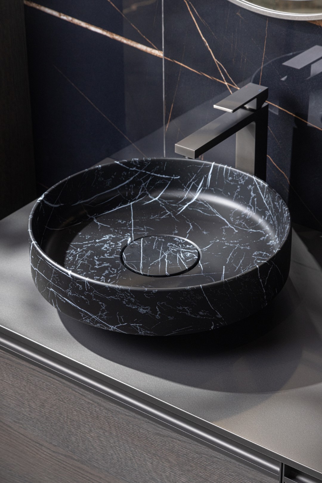 Фото Раковина Boheme Sole 801-NM накладная круглая 40 см, Nero Marquina (черный с мраморным рисунком)