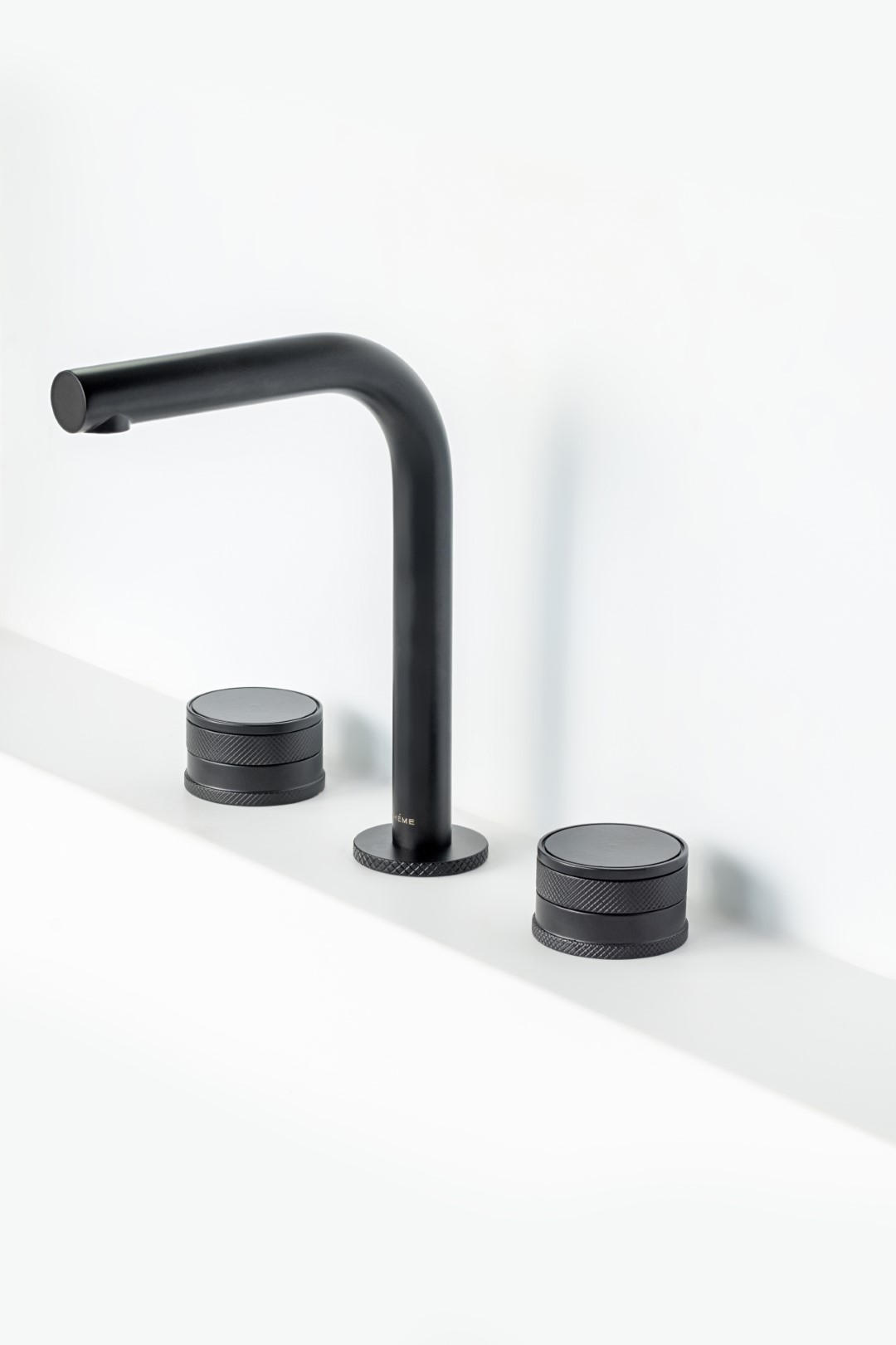 Фото Смеситель для раковины Boheme Prestige 152-B-PR черный