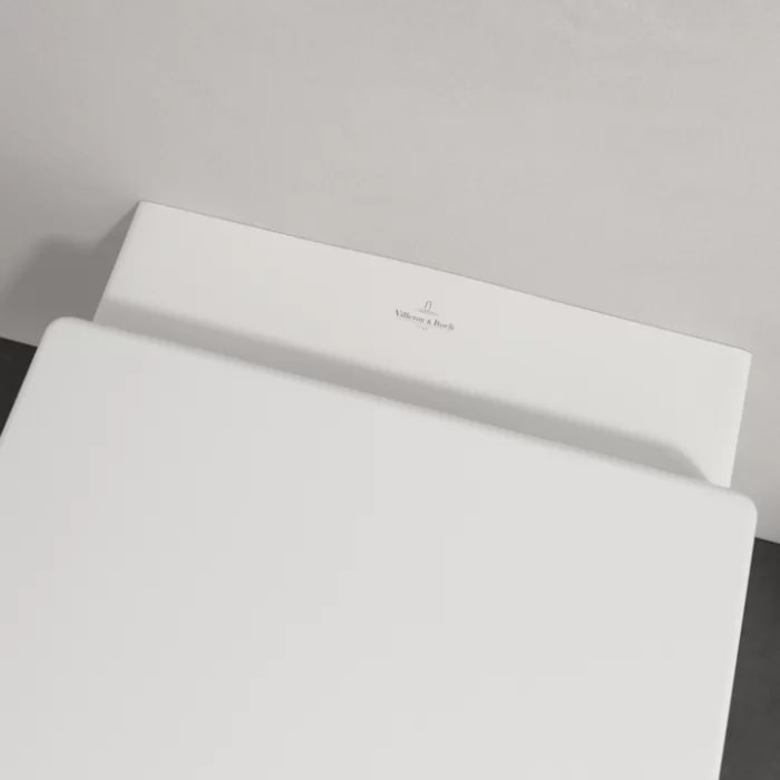 Фото Унитаз подвесной Villeroy & Boch Architectura 5684HR01, безободковый, с сиденьем с микролифтом, белый глянцевый