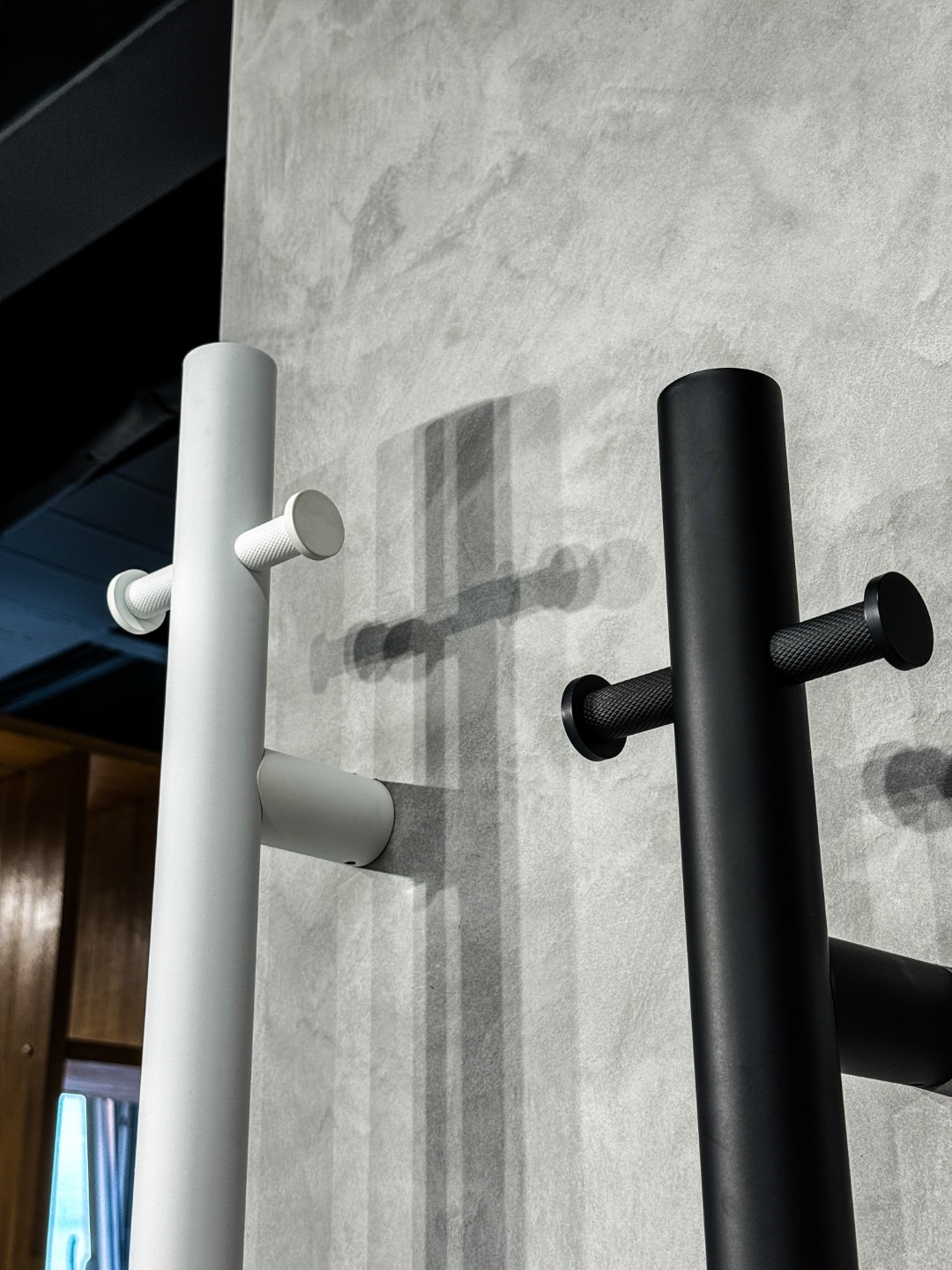 Фото Полотенцесушитель Boheme Uno 726-MW электрический, белый матовый  h150х12 см