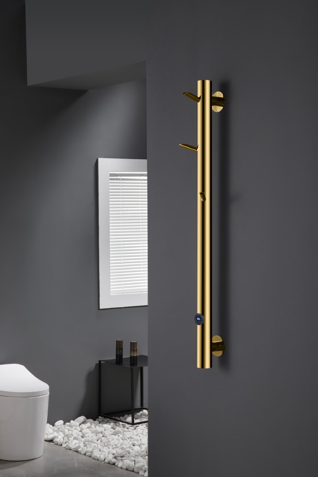 Фото Полотенцесушитель Boheme OAK 724-G электрический, золото глянец h150х20 см