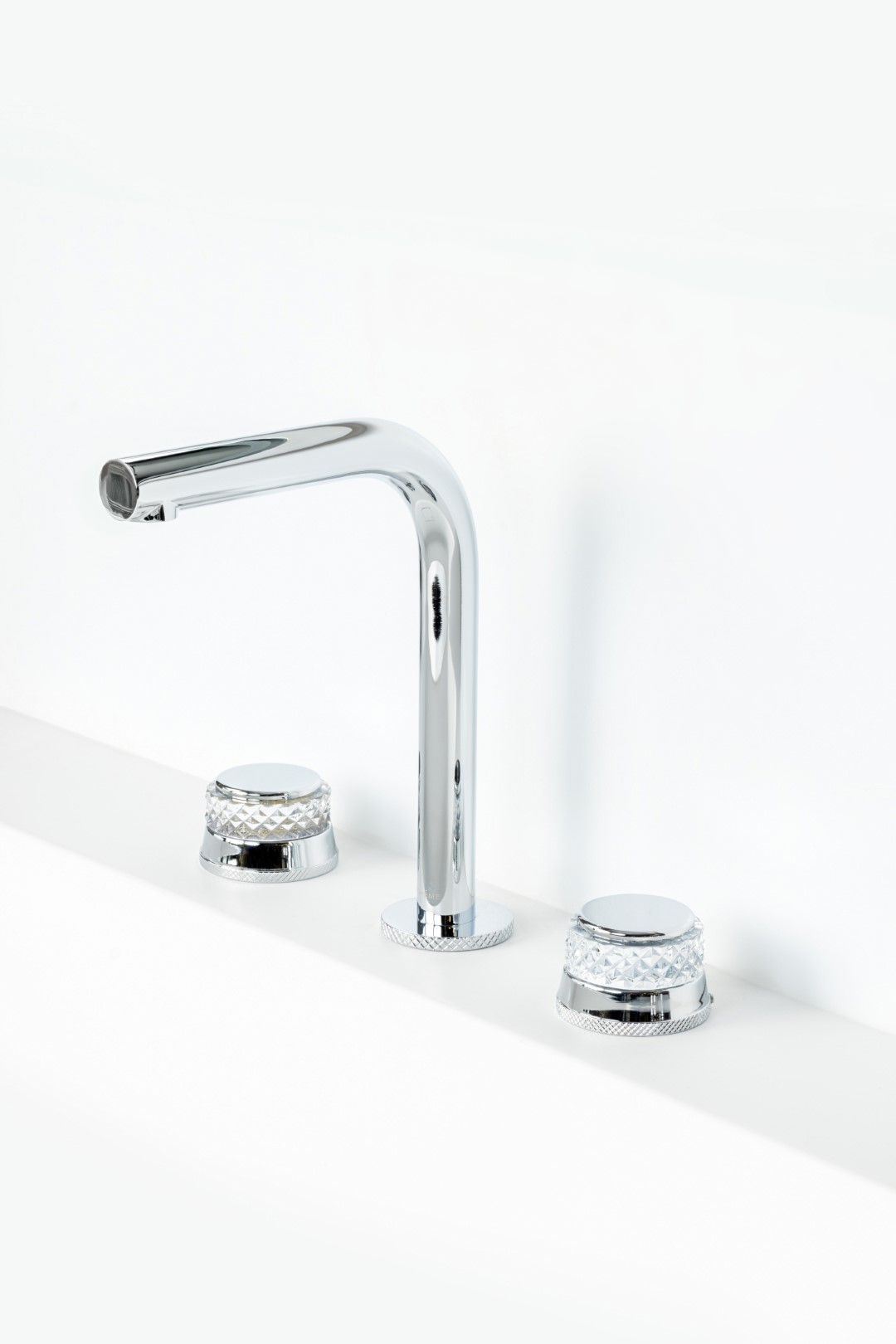 Фото Смеситель для раковины Boheme Aura 152-CR-A хром